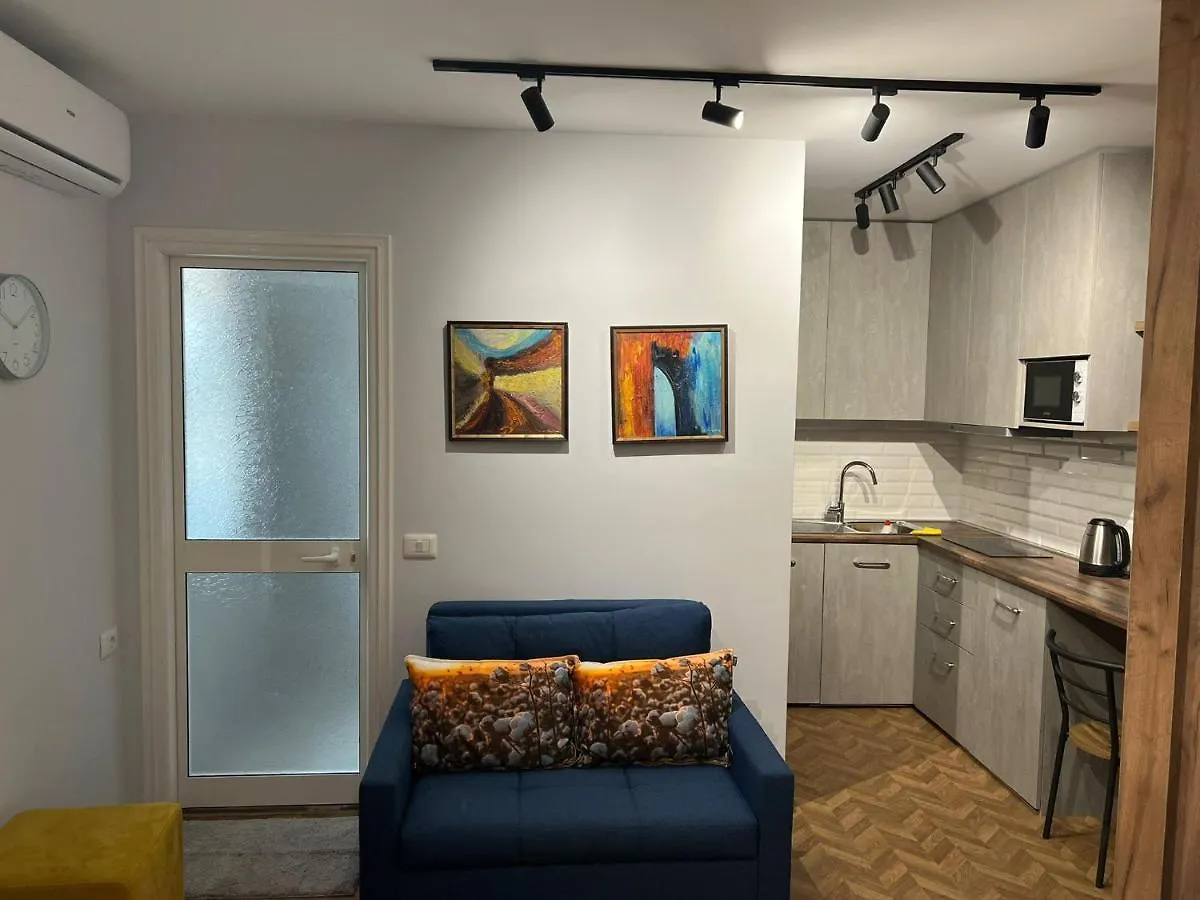 Florent'S Superb Studio, Free Parking & Garden!! Tirana 0*,  Albania